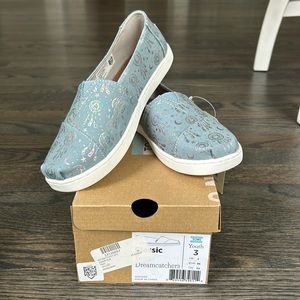 NEW TOMS Classic Frost DREAMCATCHER YOUTH 3 (Medium Blue) Girls/Unisex